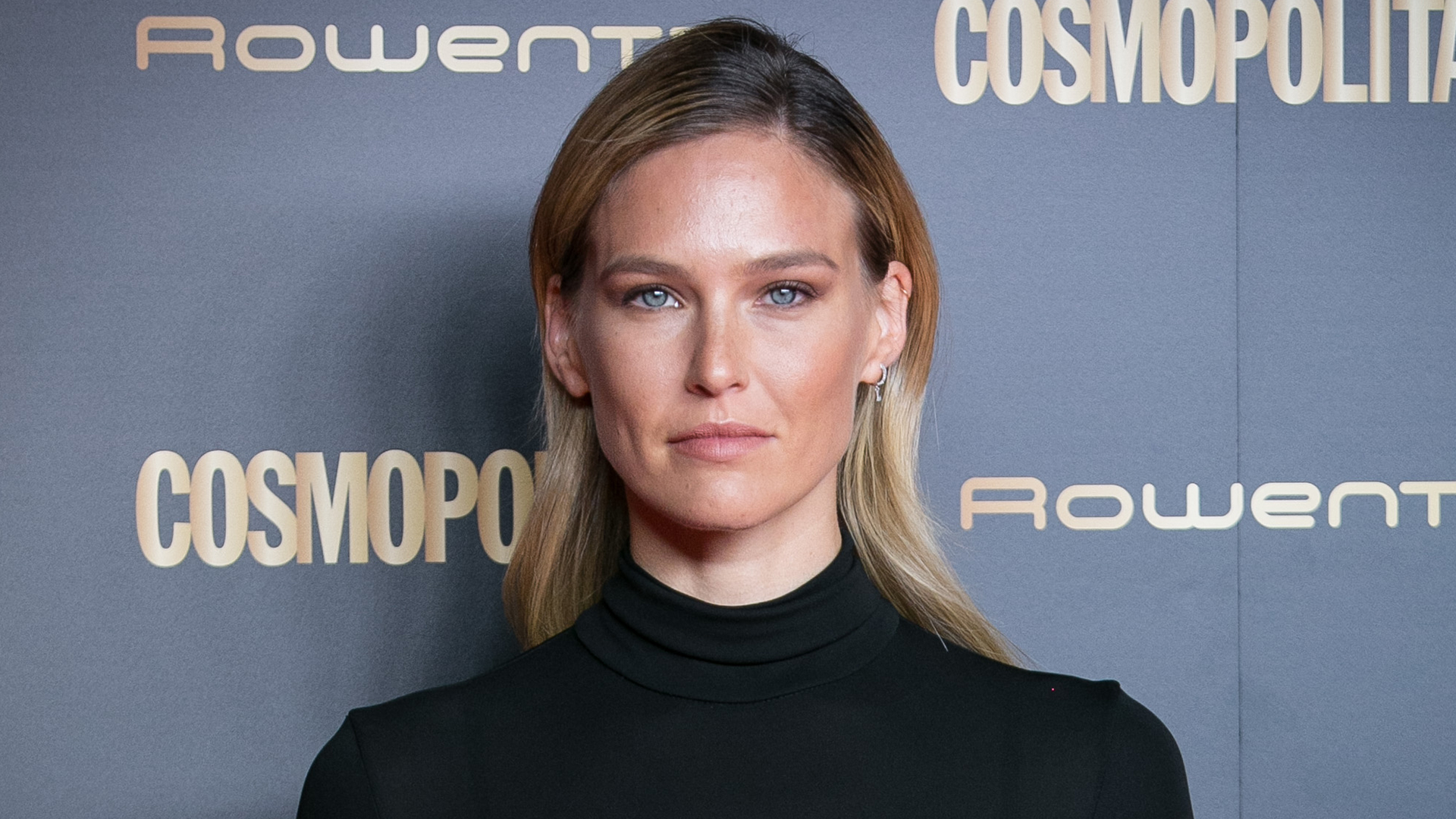 Bar Refaeli Signs Plea Deal In Tax Evasion Case, Mom Will Serve 16(00)