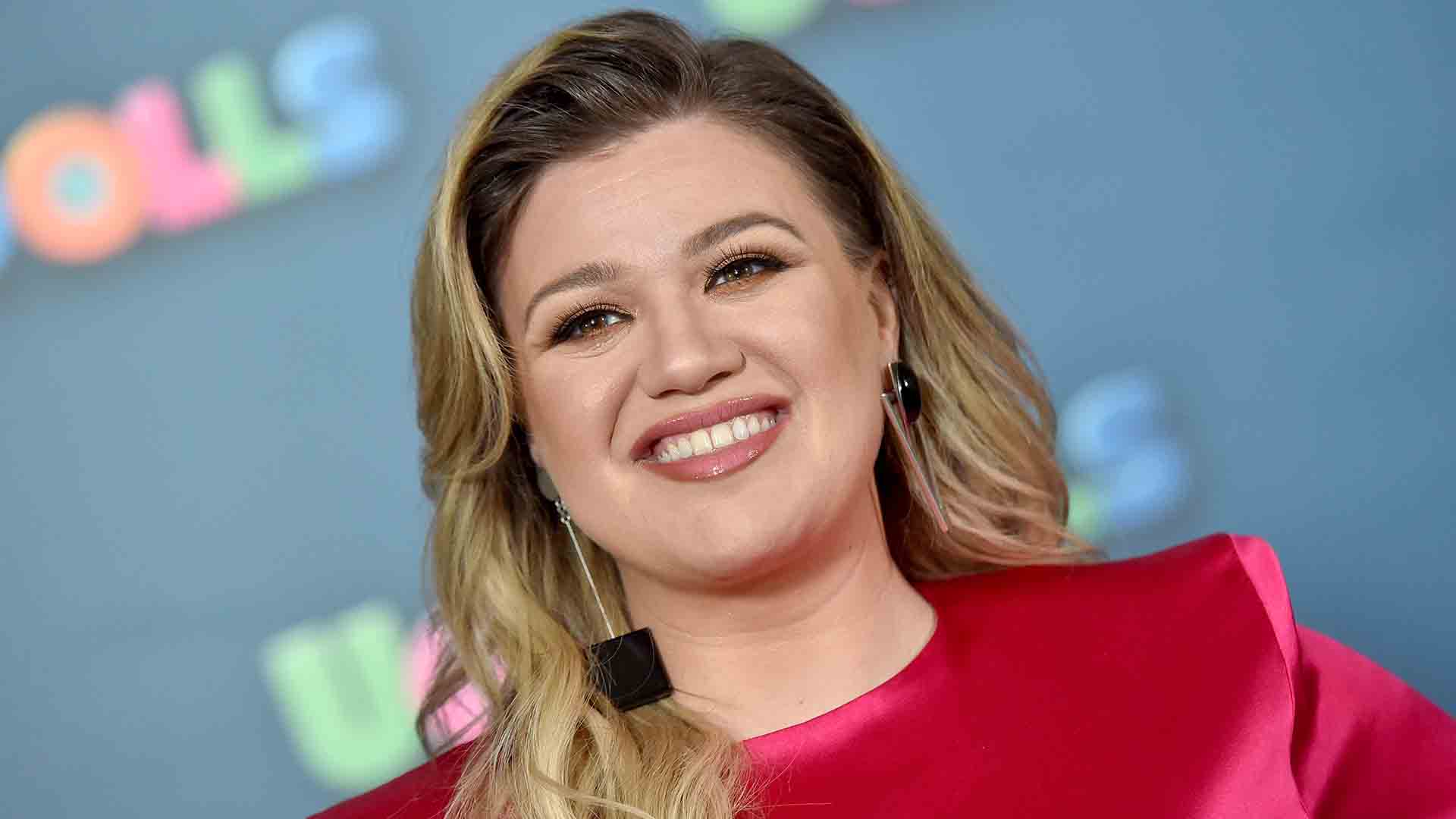 Kelly Clarkson Gets Primary Custody Of Kids Amid Divorce With Brandon