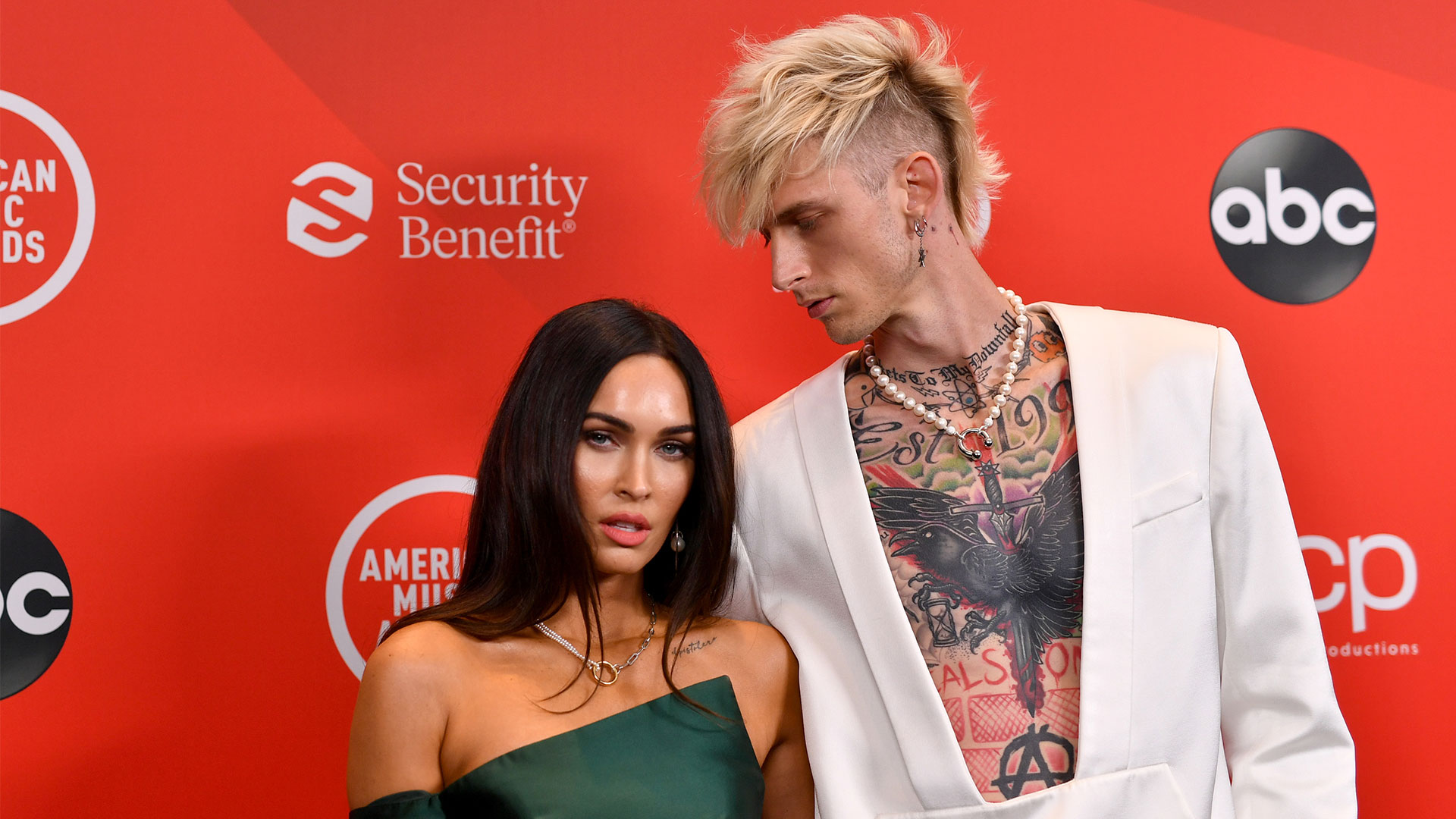 Machine Gun Kelly To Return To Rap On Next Album - Noise11.com