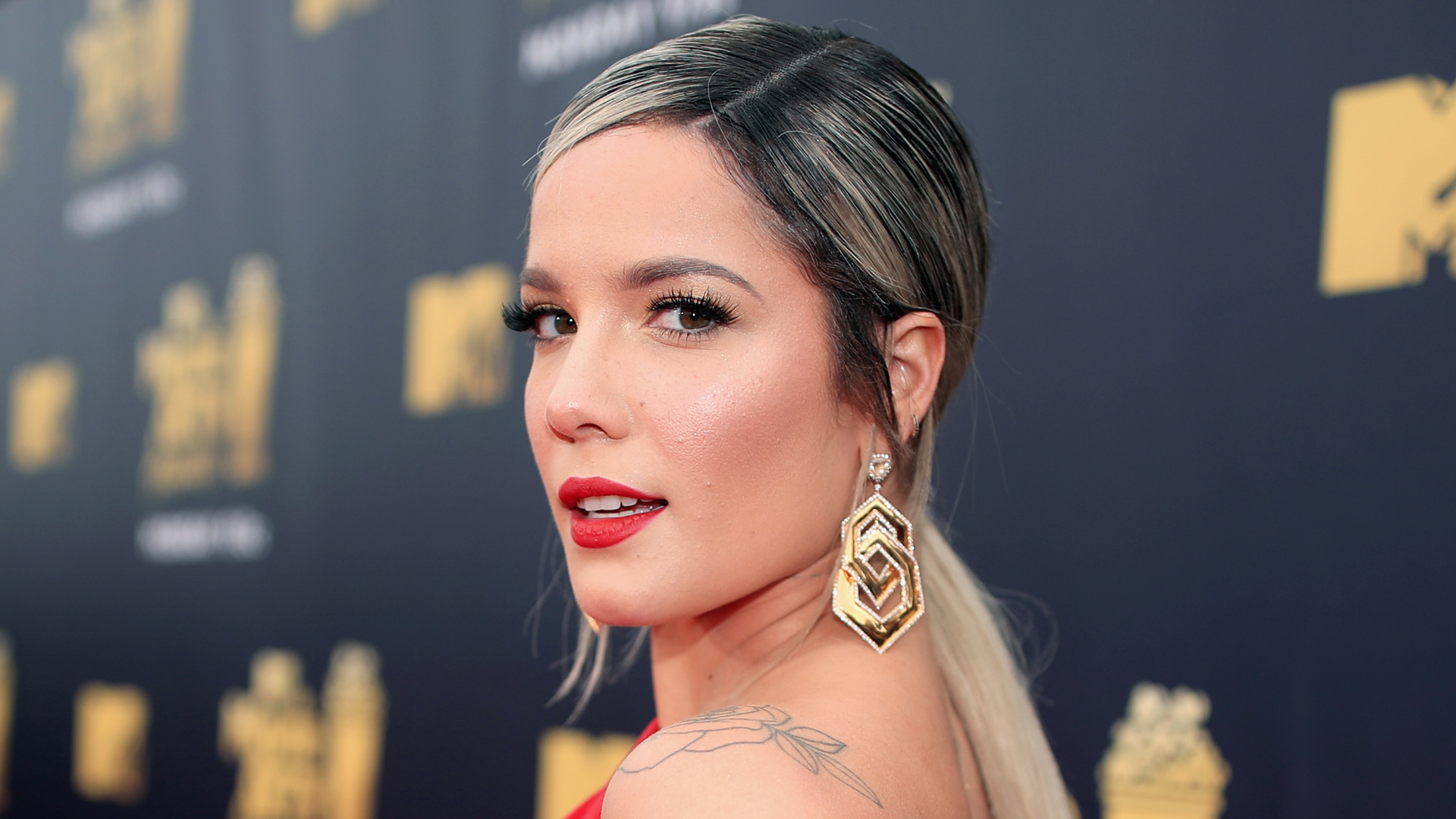 Halsey Gives Birth To First Child With Alev Aydin The Most Rare And Euphoric Birth Access