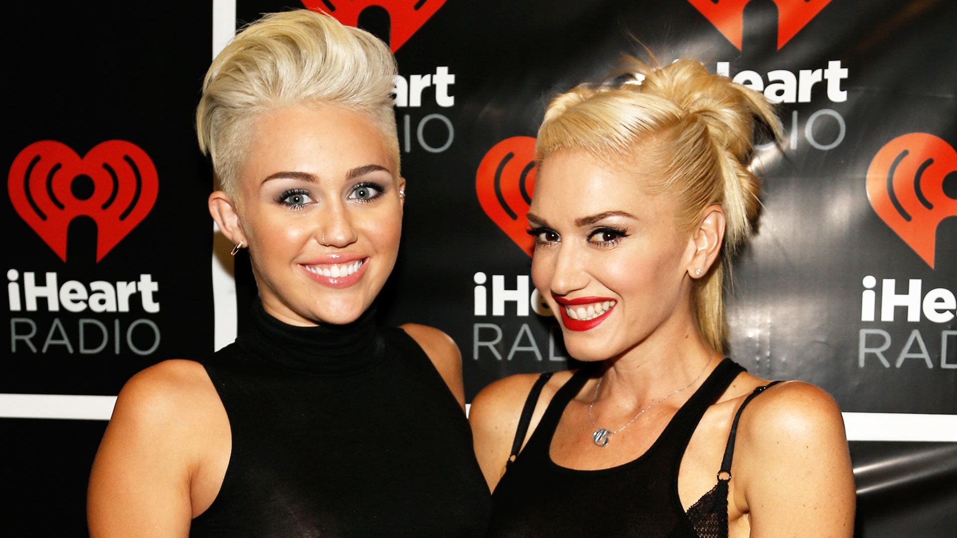 Miley Cyrus Offers To Sing At Gwen Stefani & Blake Shelton's Wedding