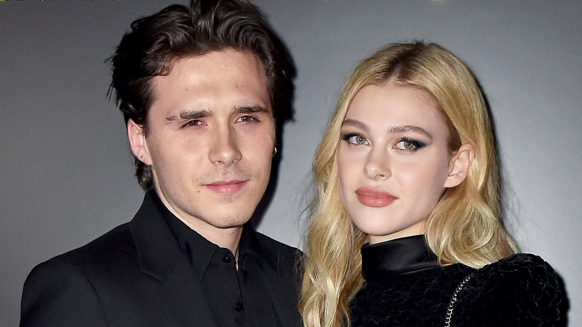 Brooklyn Beckham Shows Off Engraved Ring Honoring Fiancée Nicola Peltz(02)