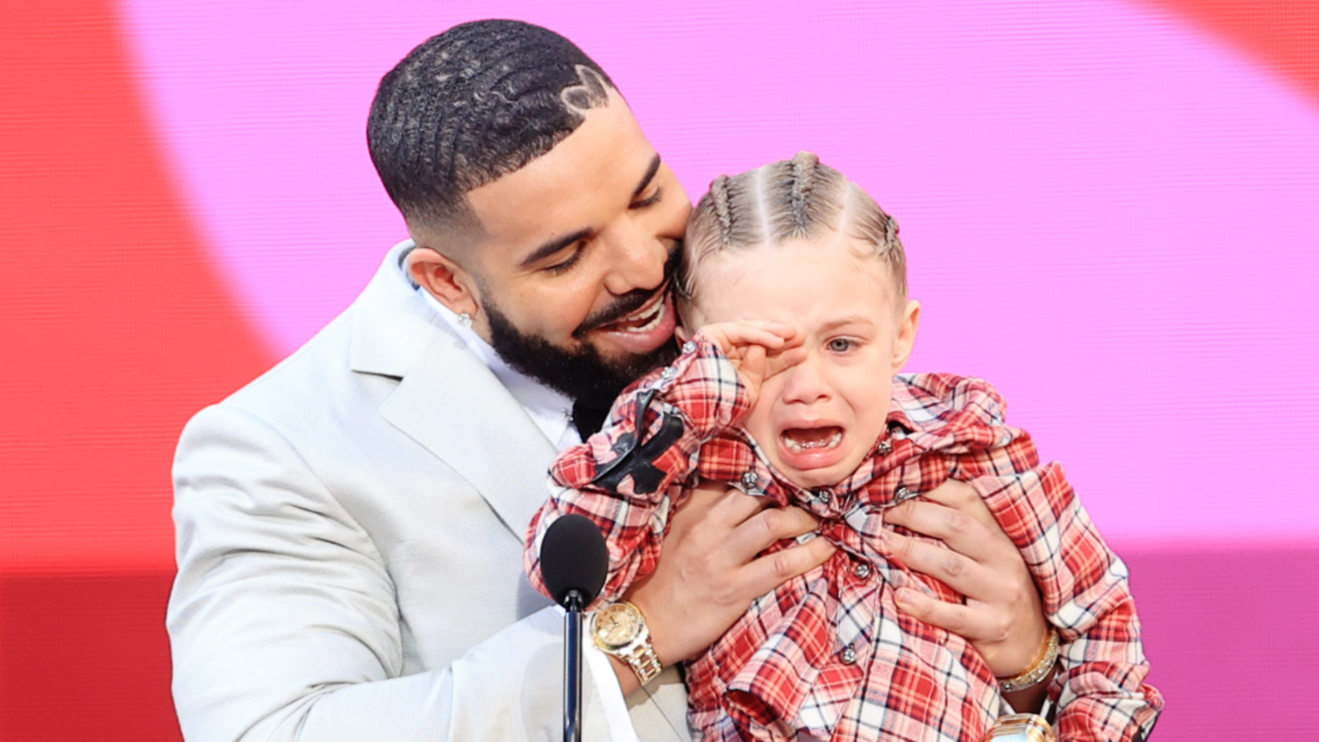 Drake's Son Adonis Joins Him For Heartfelt Speech At 2021 Billboard Music Awards | Access
