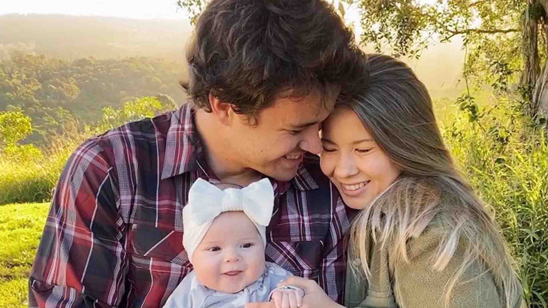 Bindi Irwin's Daughter Grace Tries For Right Selfie Angle In Adorable