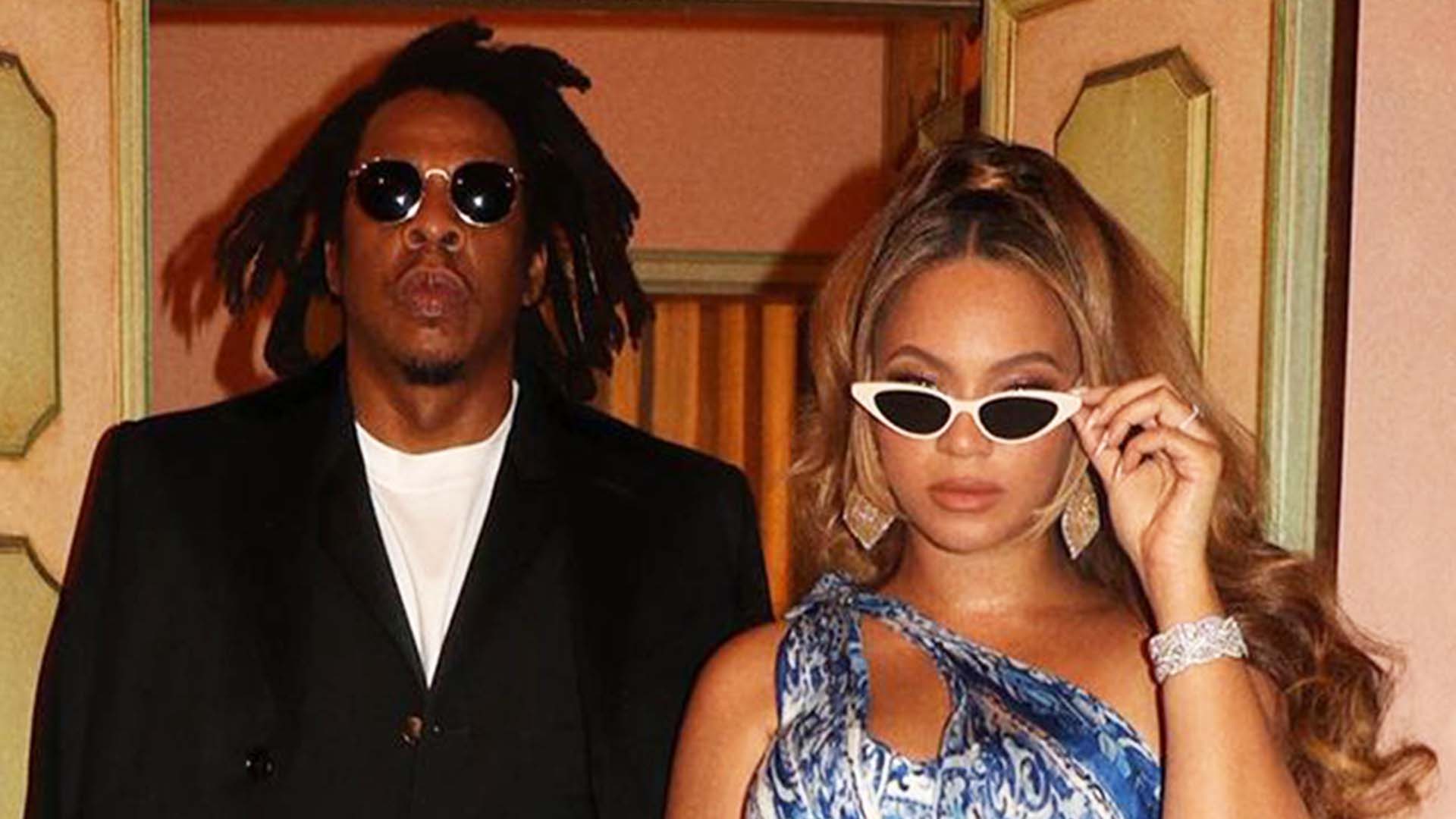 Beyoncé & Jay-Z Take Italy By Storm In Glam Couple's Getaway: See The ...