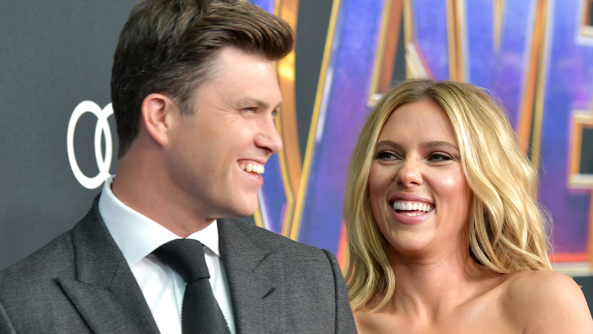 Colin Jost Shares Mom's Hilarious Reaction To His & Scarlett Johansson(02)