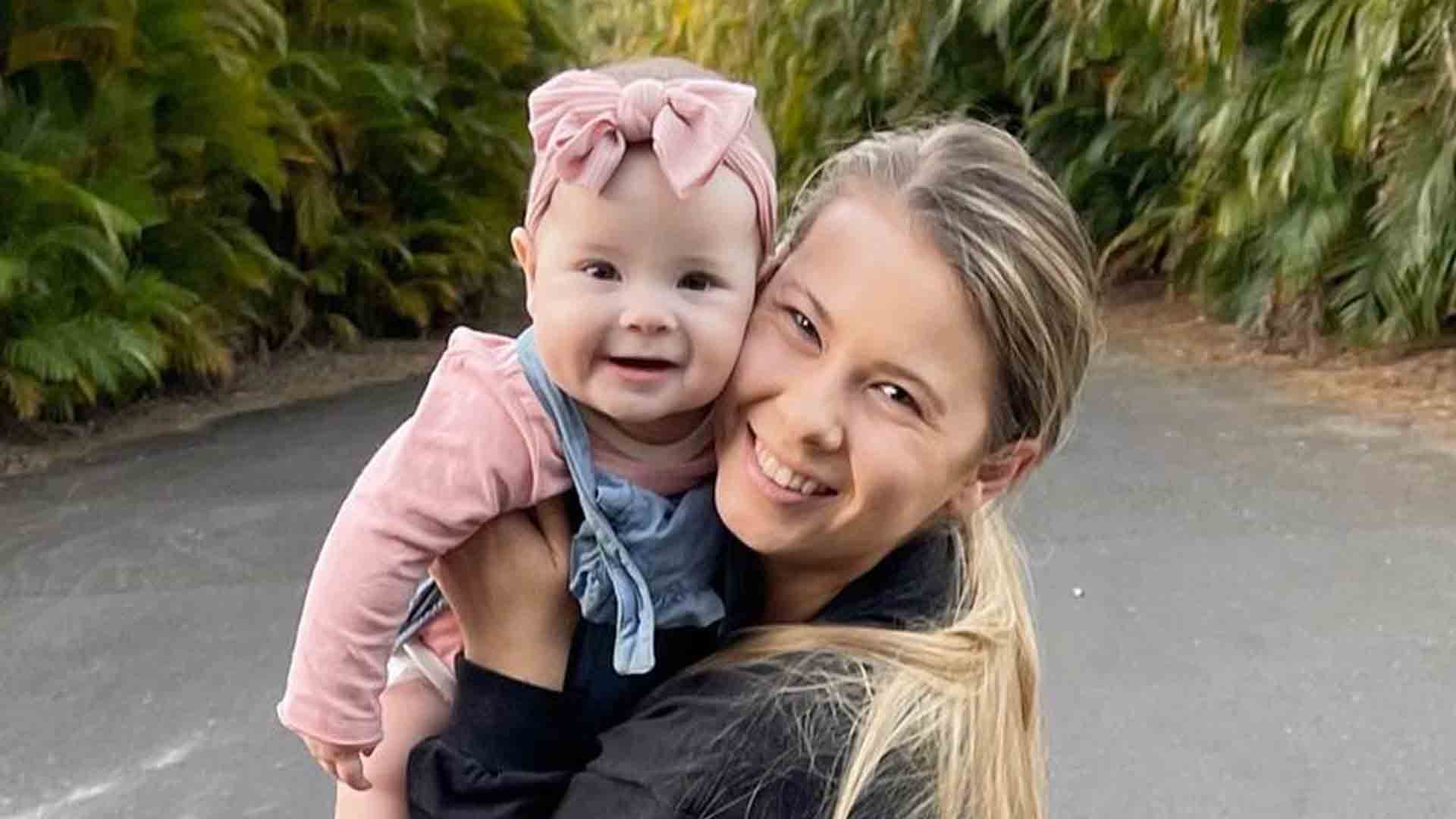 Bindi Irwin Shares Adorable Photo Of Daughter Grace Warrior Bonding ...