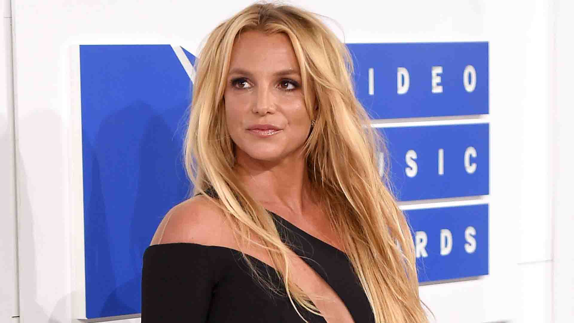 Britney Spears' Lawyer Mathew Rosengart Reveals What's Next For Her(00)