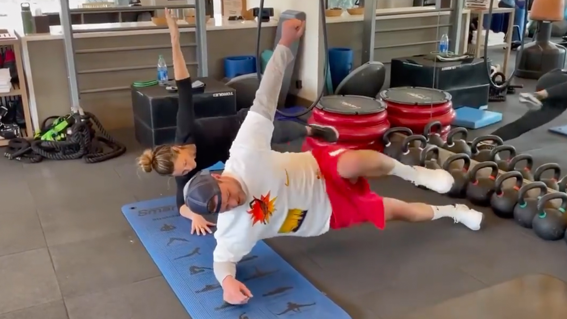 Justin Timberlake And Jessica Biel Show Off Their Hot Bods In Holiday