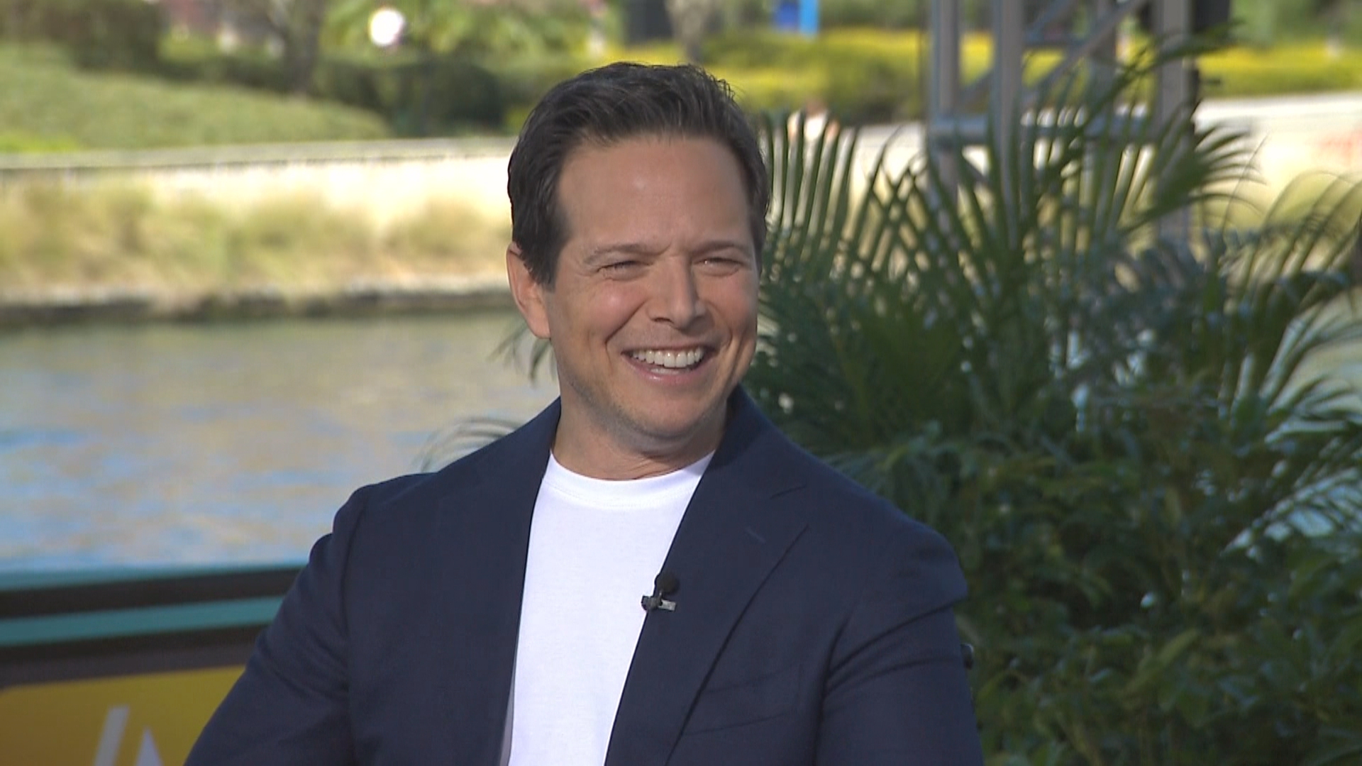 Scott Wolf Remembers His Time As A Featured Extra On 'Saved By The Bell' Access
