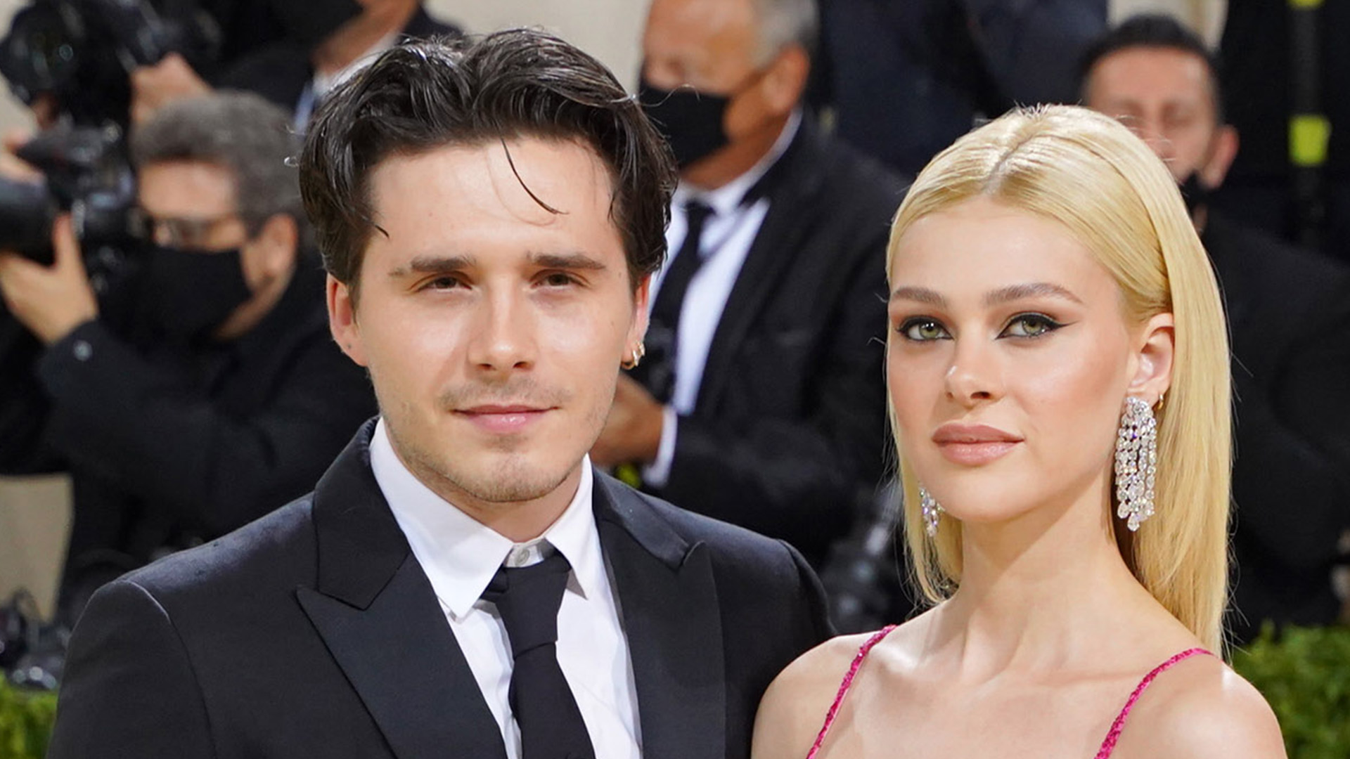 Brooklyn Beckham Marries Nicola Peltz In StarStudded Palm Beach(01)