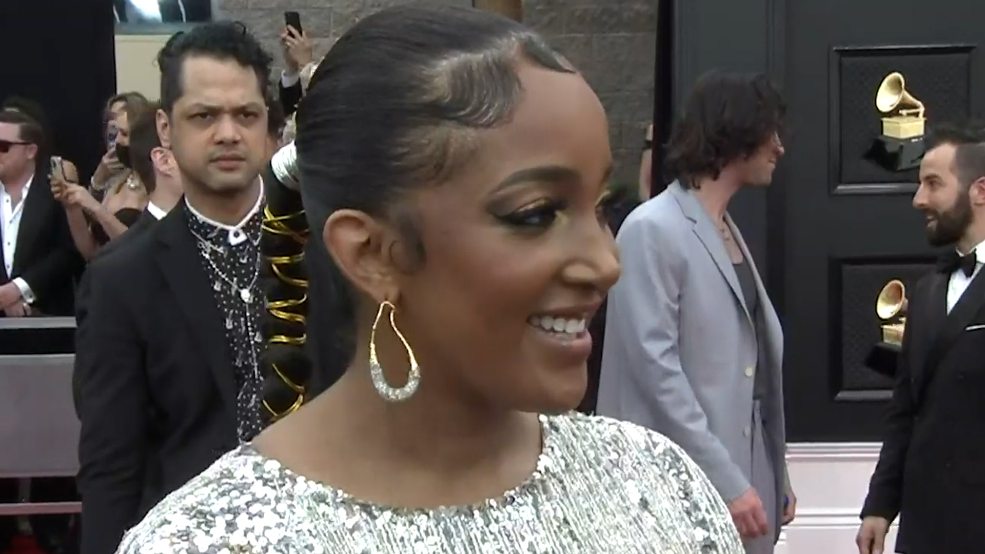 Grammys 2022 Mickey Guyton Says She's 'Proof' That 'You Should Invest