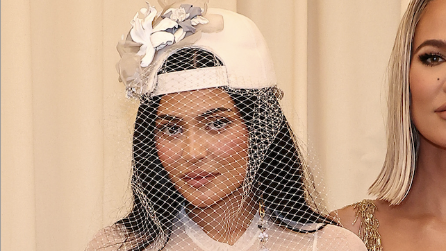 Kylie Jenner Hits Met Gala 2022 In Wedding Dress As Tribute To