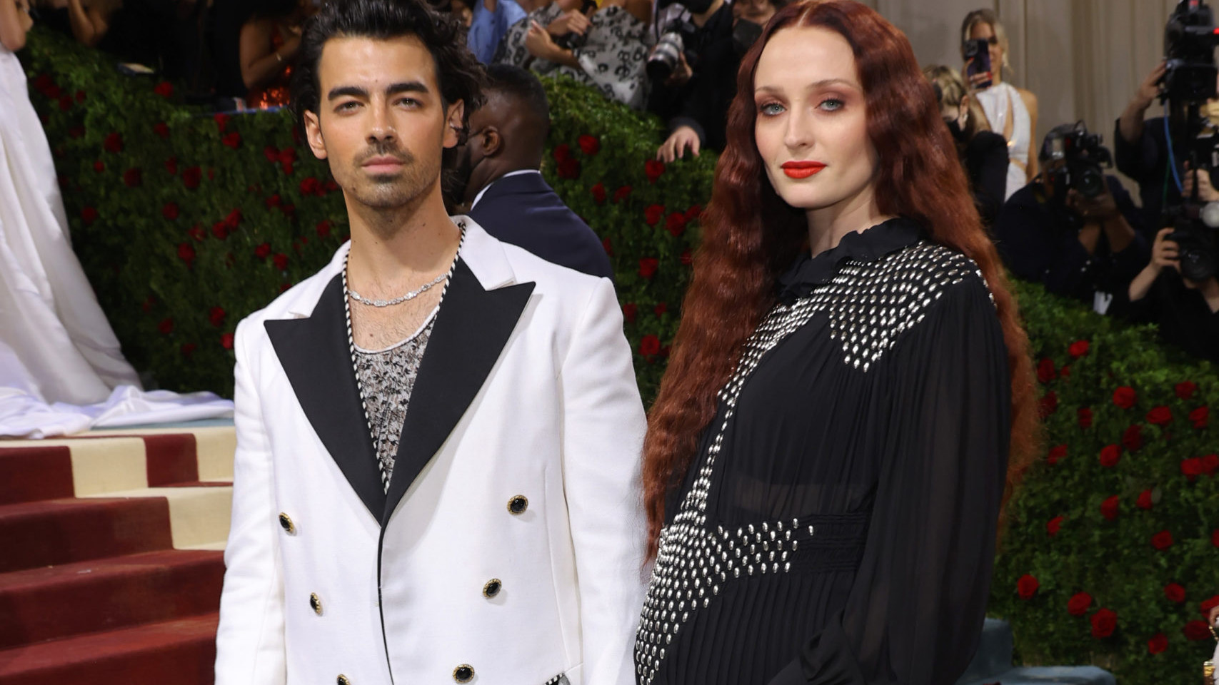 Joe Jonas & Sophie Turner Look So Glam During Their Parents' Night