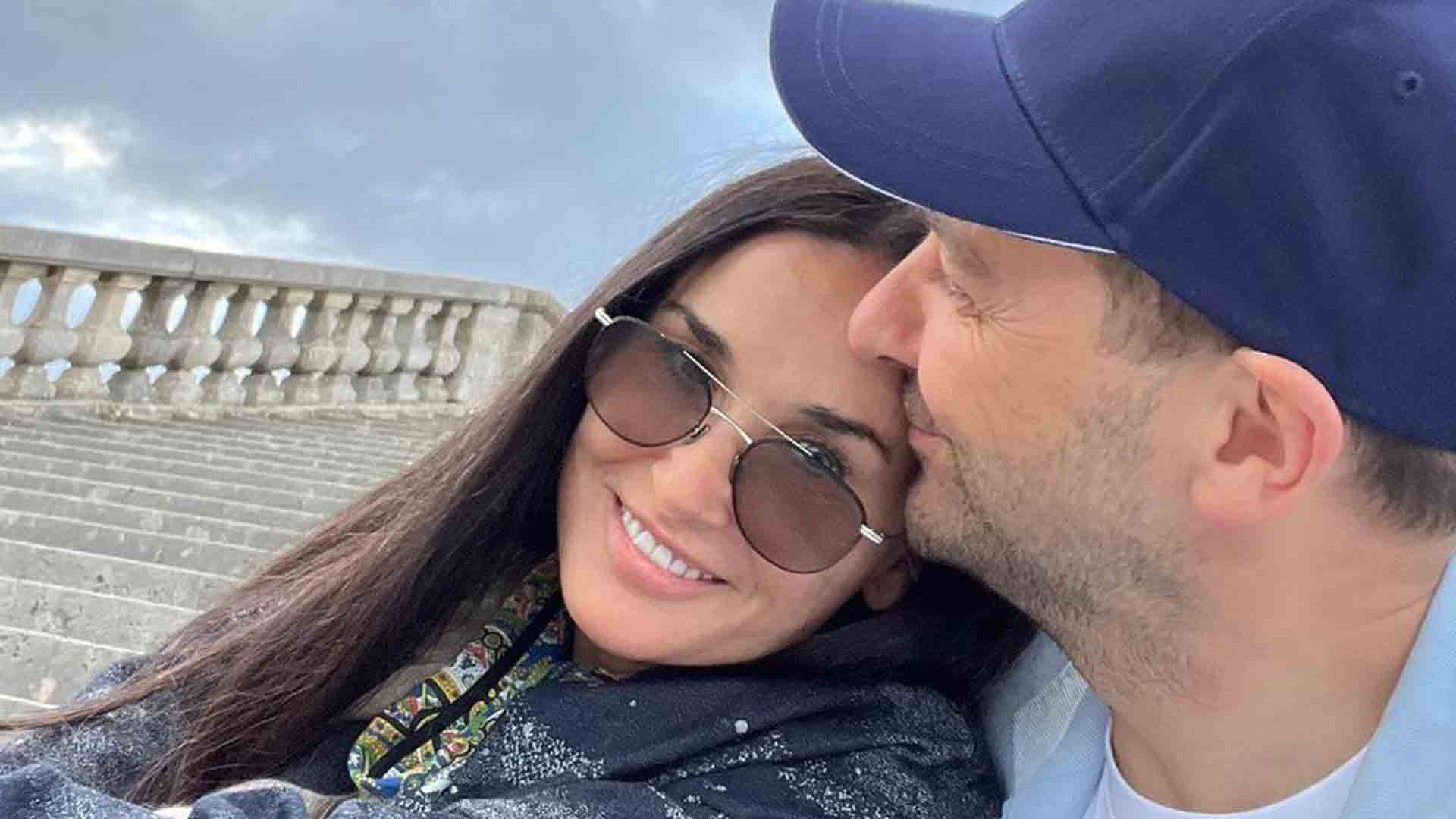 Demi Moore Goes Instagram Official With Daniel Humm Access(02)