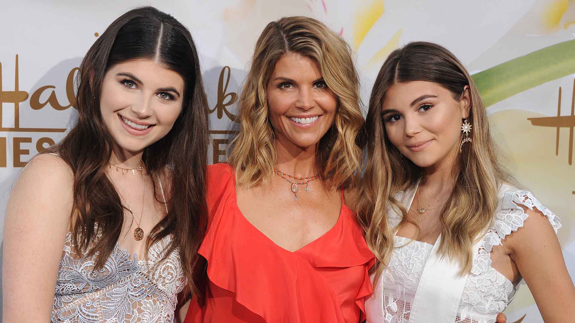 Olivia Jade & Bella Giannulli Celebrate Mom Lori Loughlin's 58th