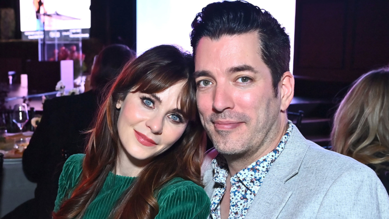 Zooey Deschanel & Jonathan Scott's Cutest Couple Moments On The Red Carpet