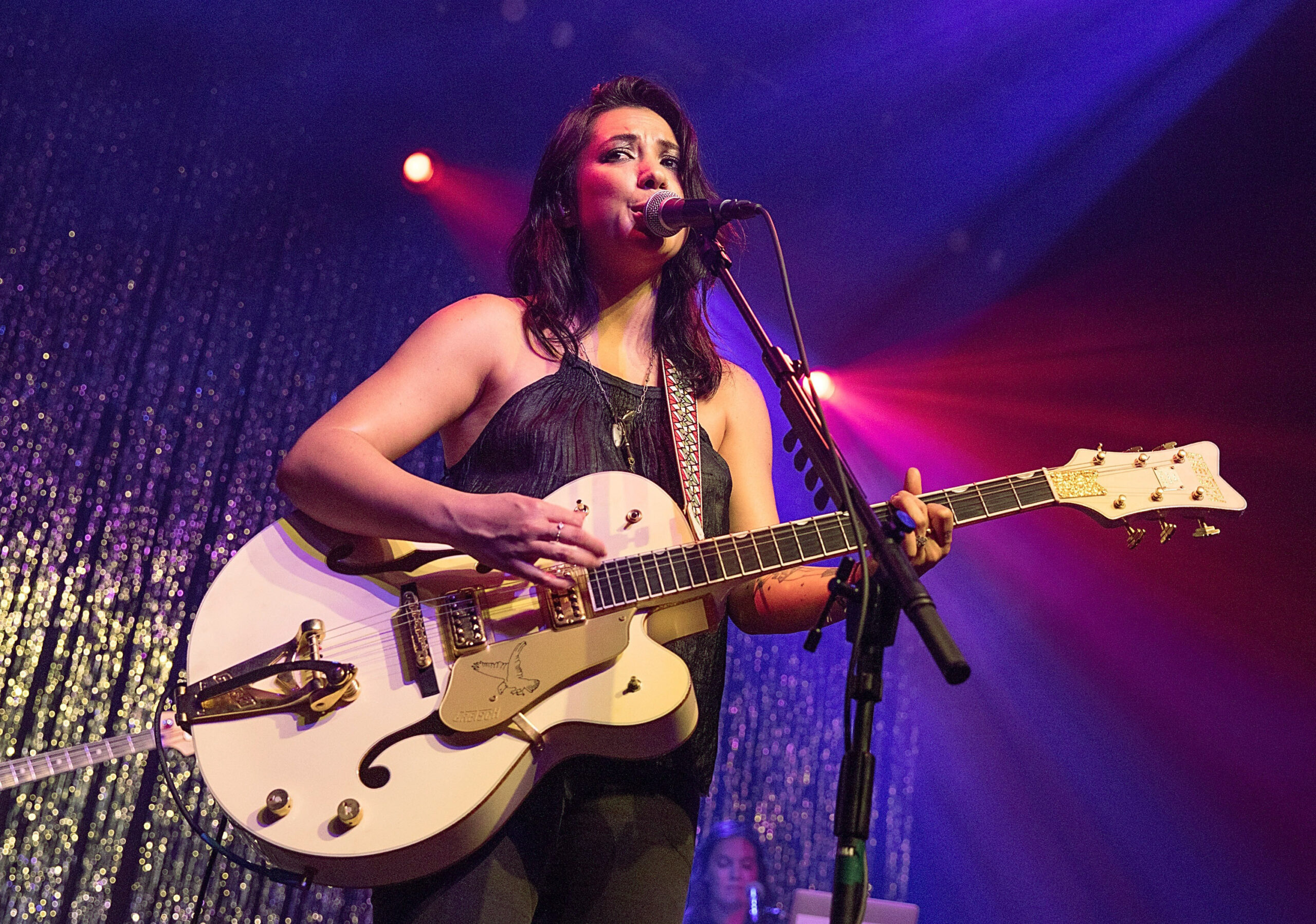 Michelle Branchs Most Heartbreaking Songs A Playlist To Break Your Heart - y4rt6d5