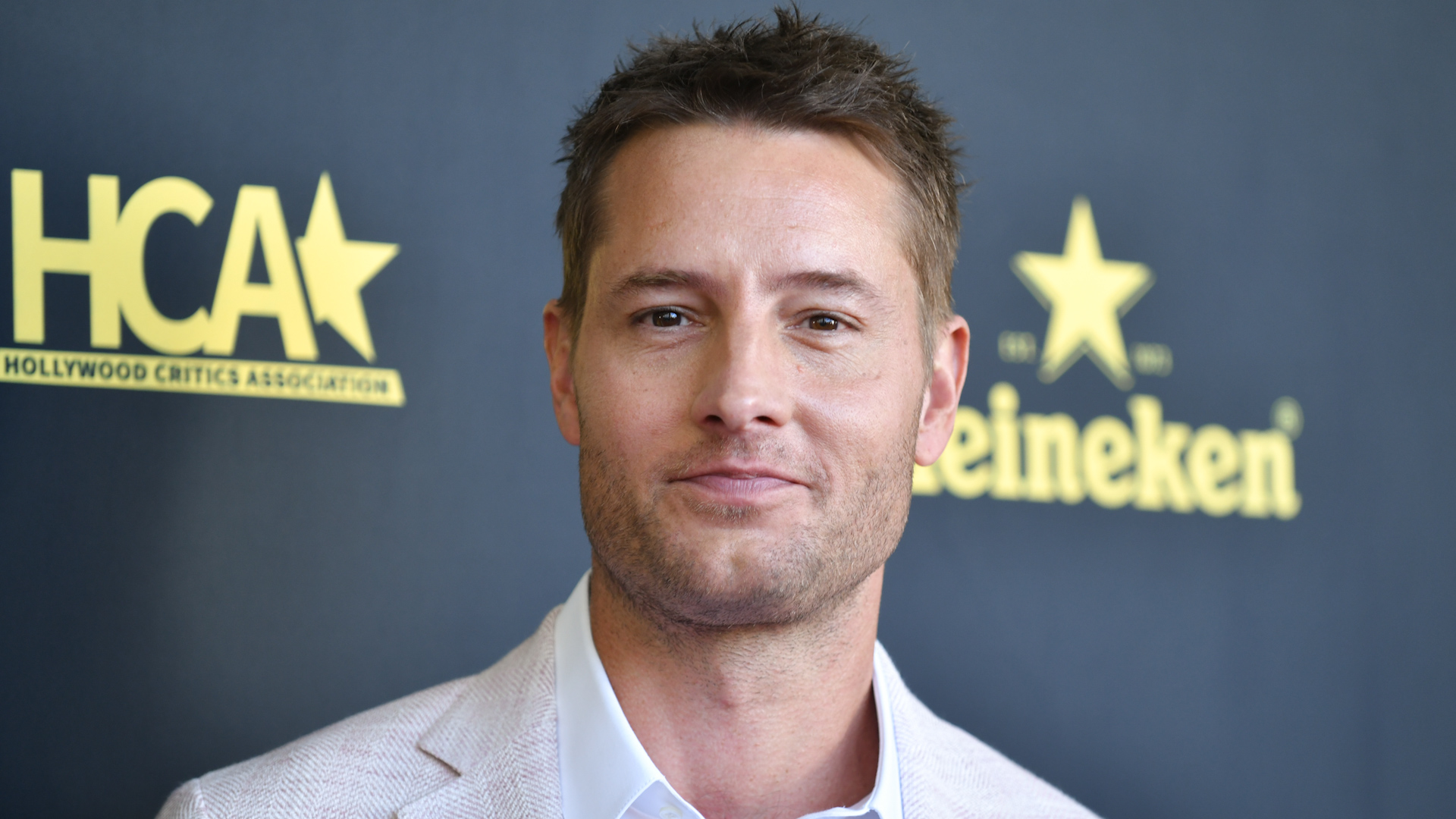 The Noel Diary' Ending Explained: Netflix's Justin Hartley Christmas Movie  Leaves Room for a Sequel