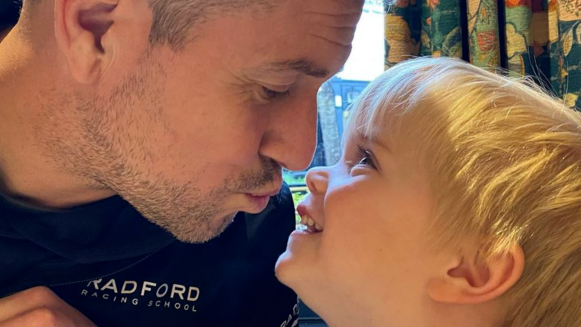 Ant Anstead Tries To Give Son Hudson A Kiss In Adorable Photo(00)