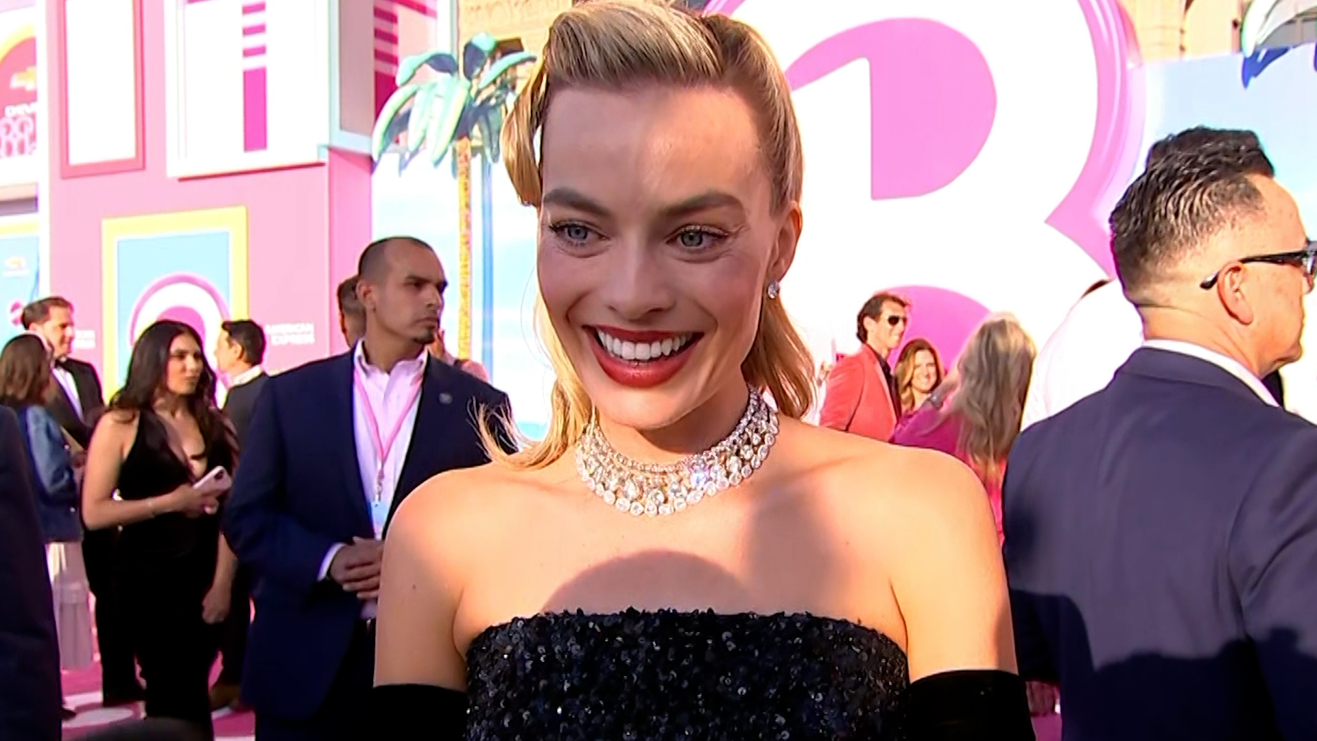 Marbot Rob Margot Robbie Reveals What Has Been Her Favorite Barbie-Inspired Look ...
