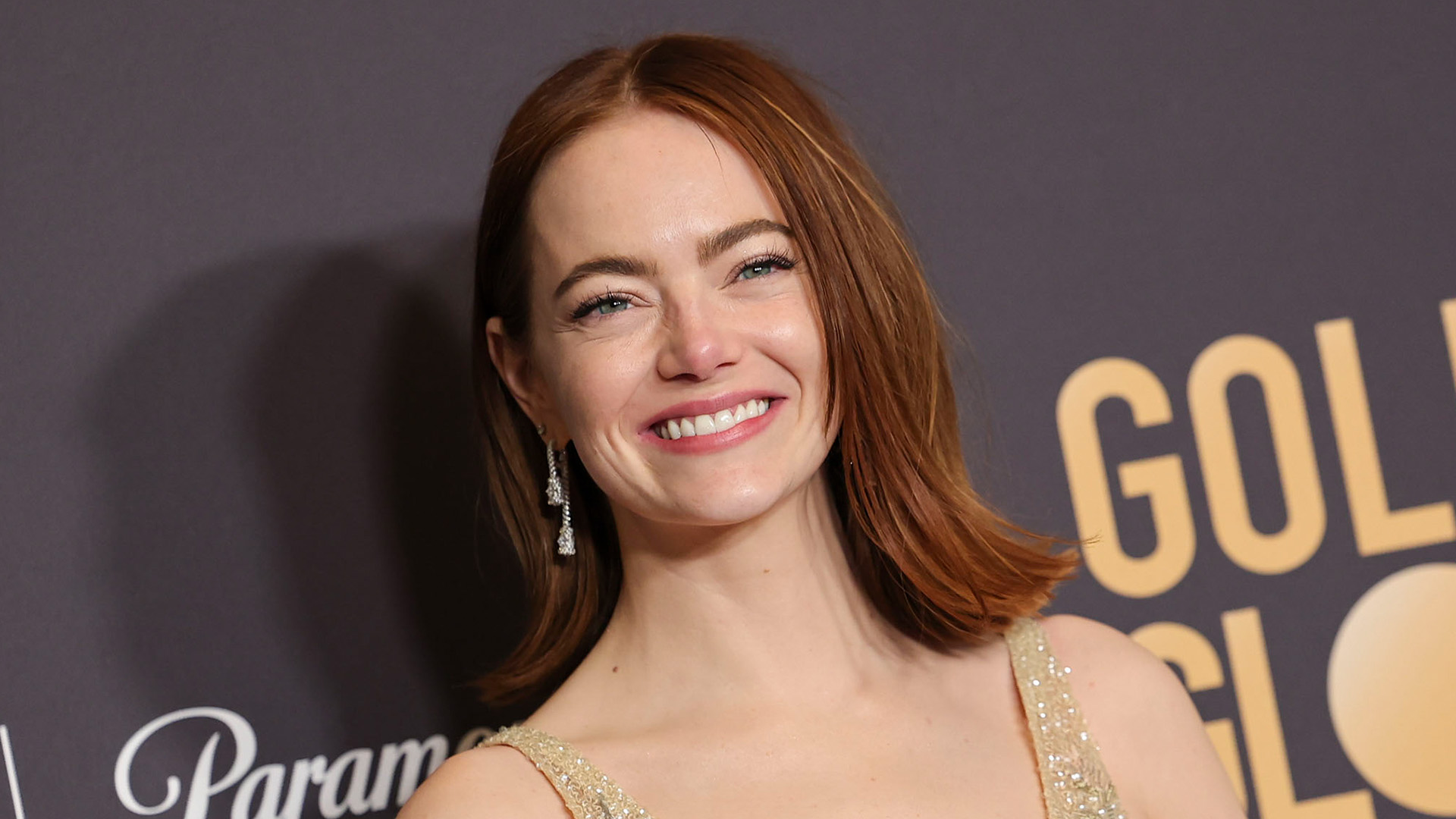 Emma Stone Reveals She Tries Out For 'Jeopardy!' Every Year 'I Haven't(02)